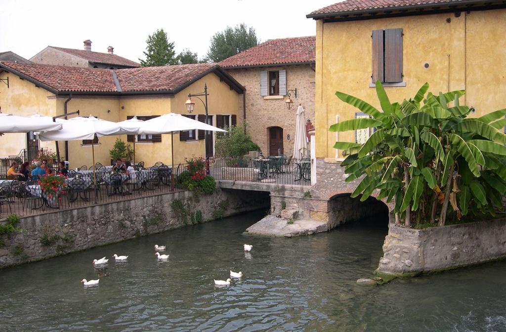 Corte La Guarnigione Valeggio sul Mincio Kültér fotó