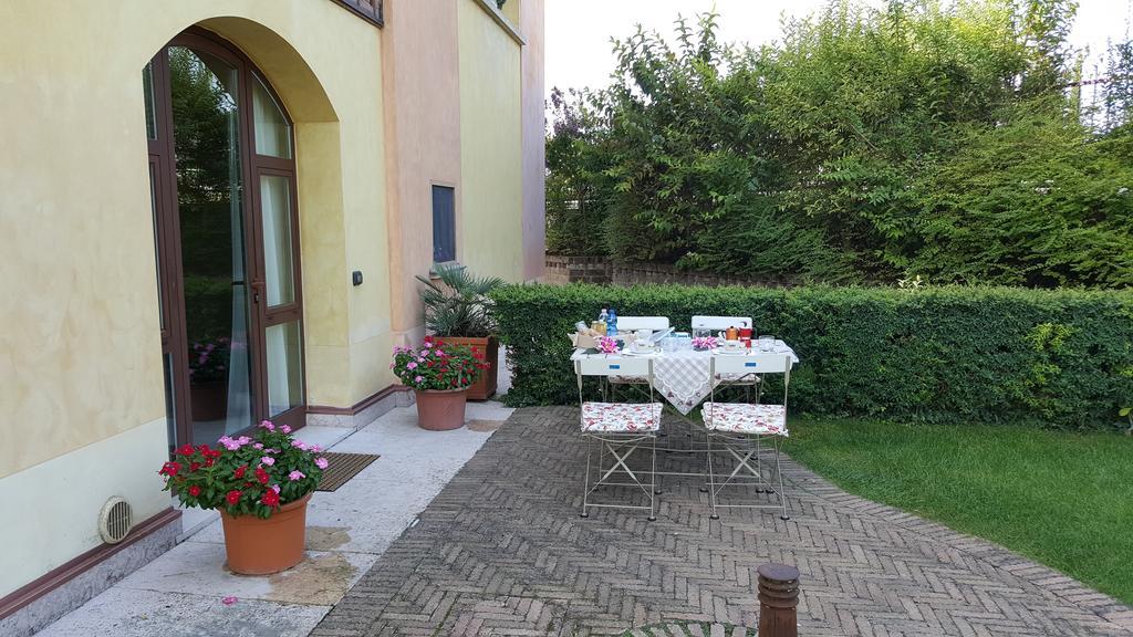 Corte La Guarnigione Valeggio sul Mincio Kültér fotó