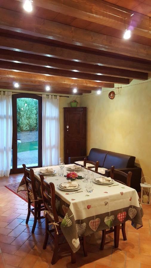 Corte La Guarnigione Valeggio sul Mincio Kültér fotó